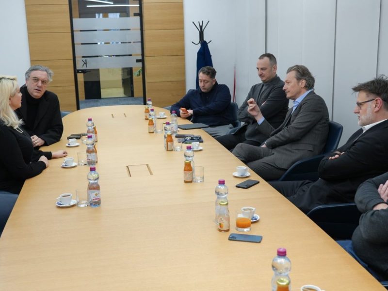 Састанак в.д. директора Фонда за науку са председником Привредне коморе Србије